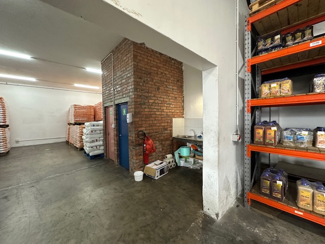 To Let commercial Property for Rent in Maitland Western Cape